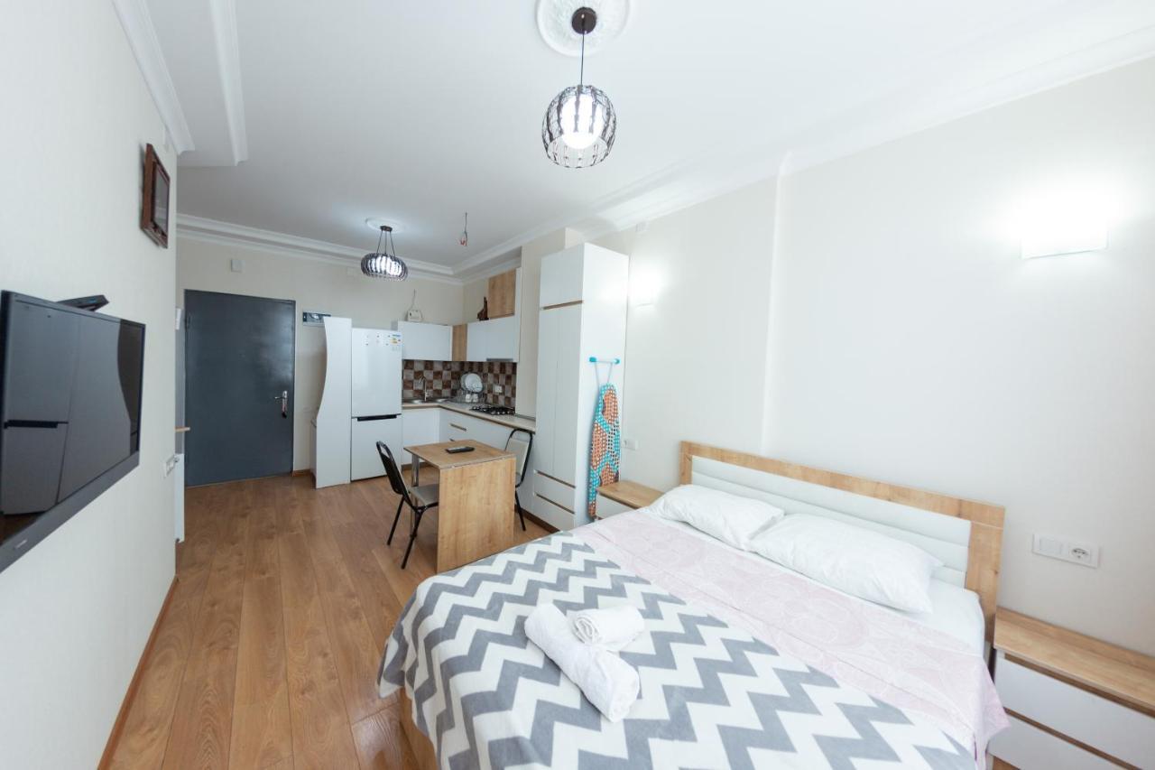 5 Apartment In One Boulding - Near Stadium Batoumi Extérieur photo