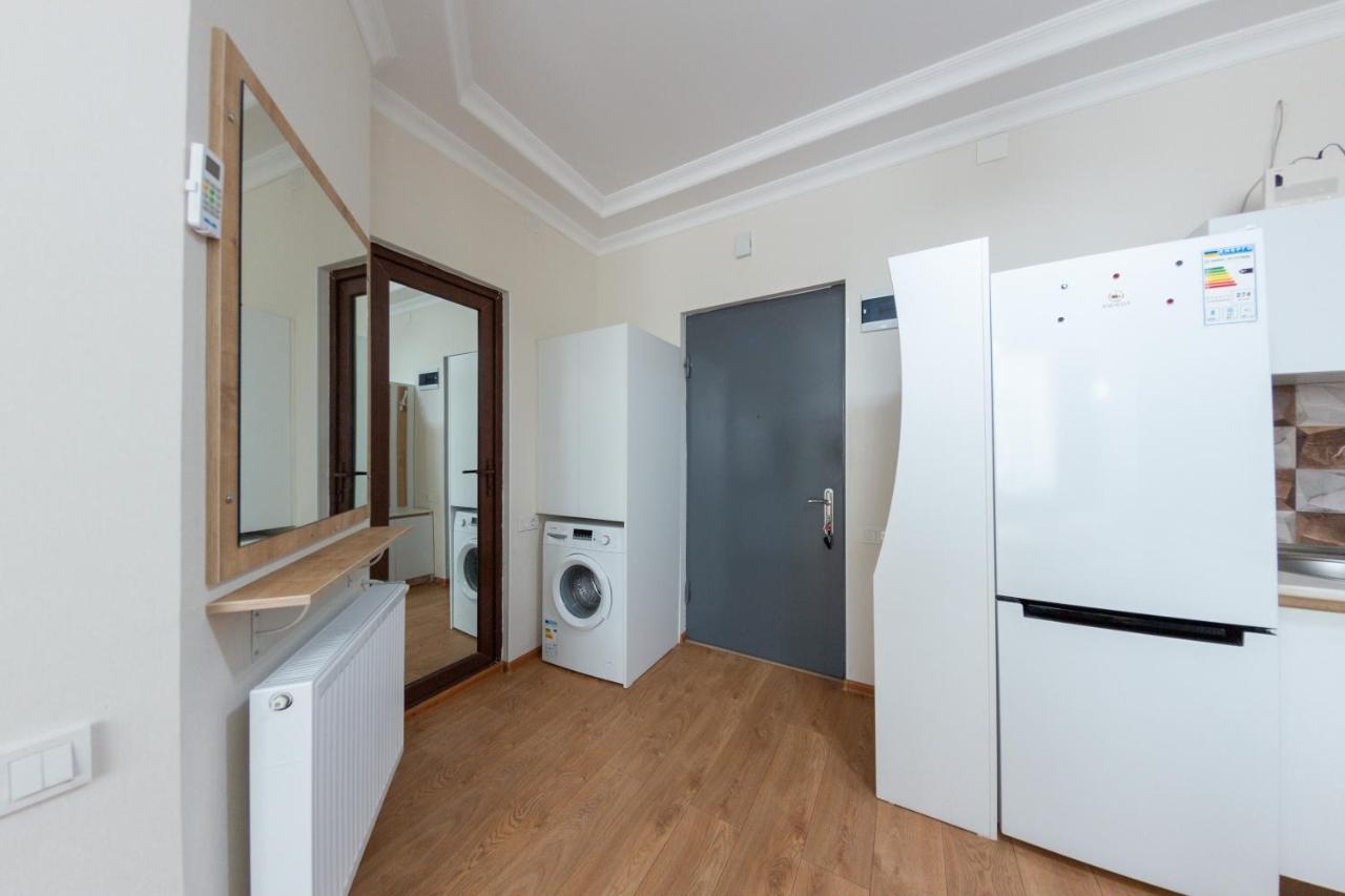 5 Apartment In One Boulding - Near Stadium Batoumi Extérieur photo