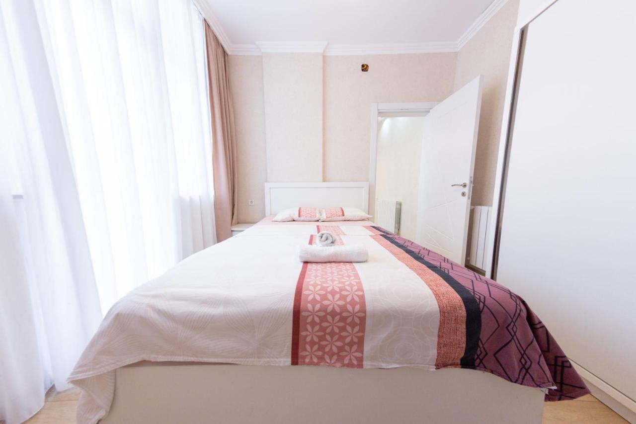 5 Apartment In One Boulding - Near Stadium Batoumi Extérieur photo